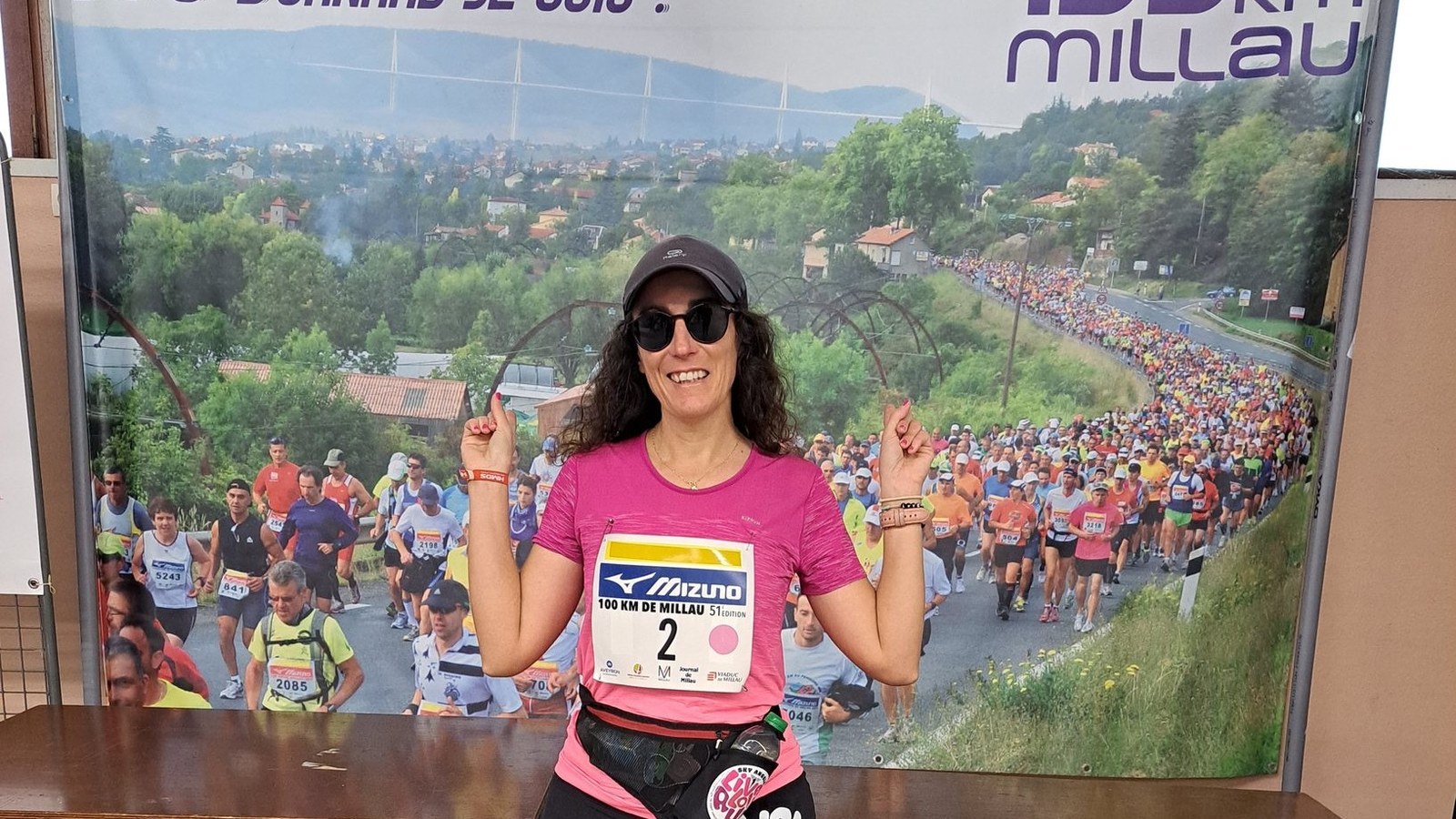 Cécile dans le peloton des 100 km de Millau.